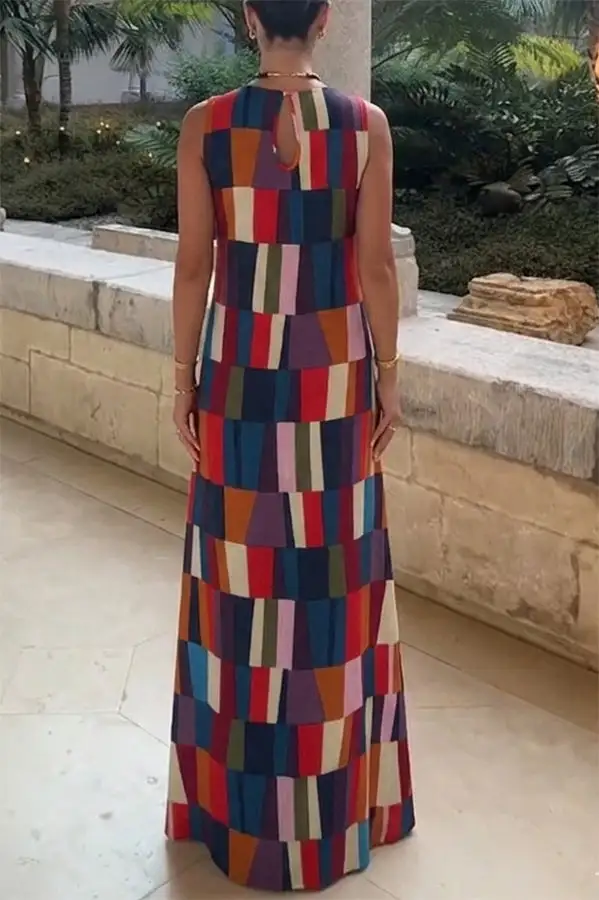 Feminine Sleeveless And Flowing Maxi Skirt Set
