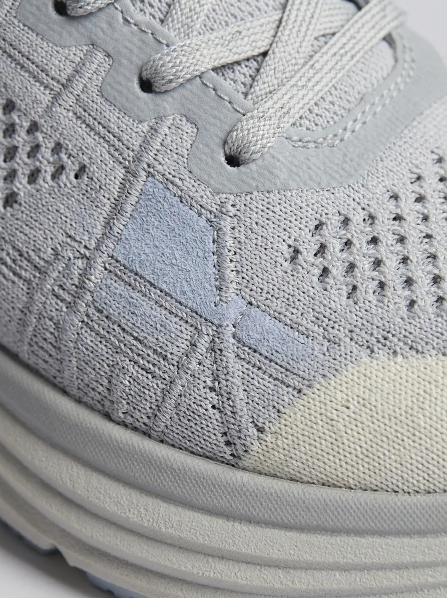 Studio Mesh Minimalist Modern Look Unisex Sport Sneakers