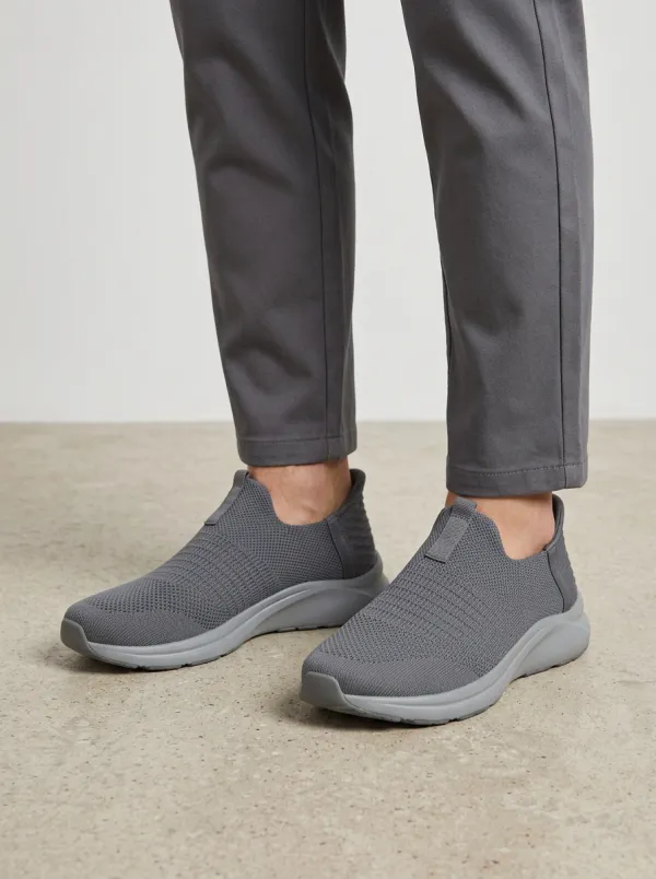 Unisex Casual Daily Wear Knit Slip-On Sneakers