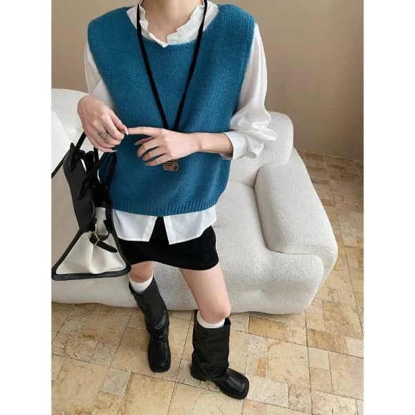Lightweight Round Neck Loose Knit Vest