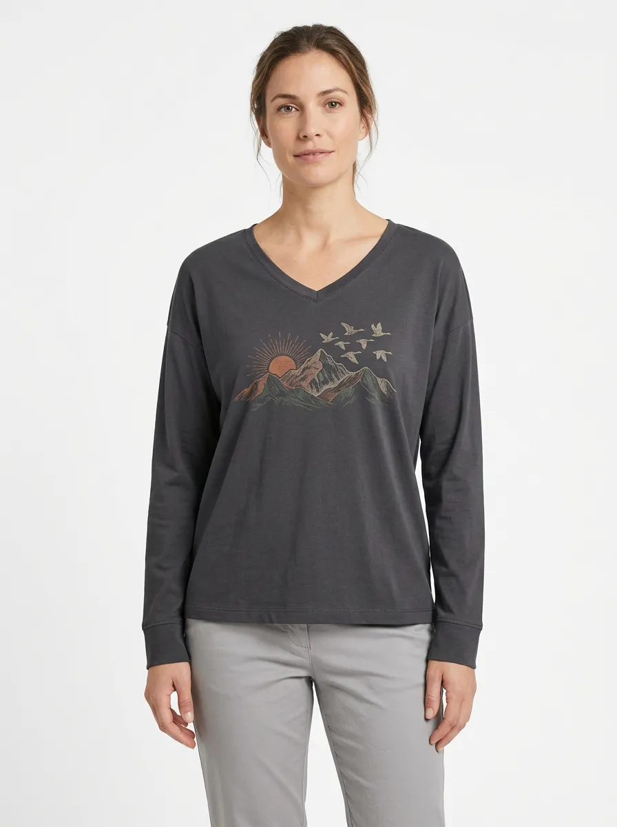 Women's Mountain Sunset Graphic V-Neck Long-Sleeve T-Shirt