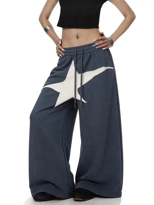 Wide-Leg Star-Graphic Jeans