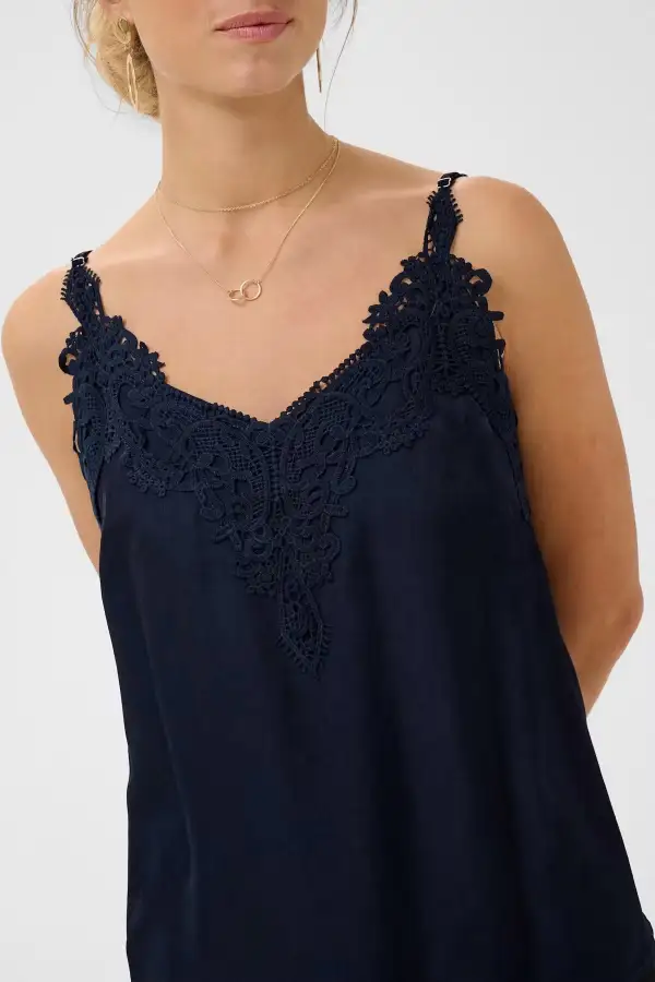 Versatile Everyday Layering Top