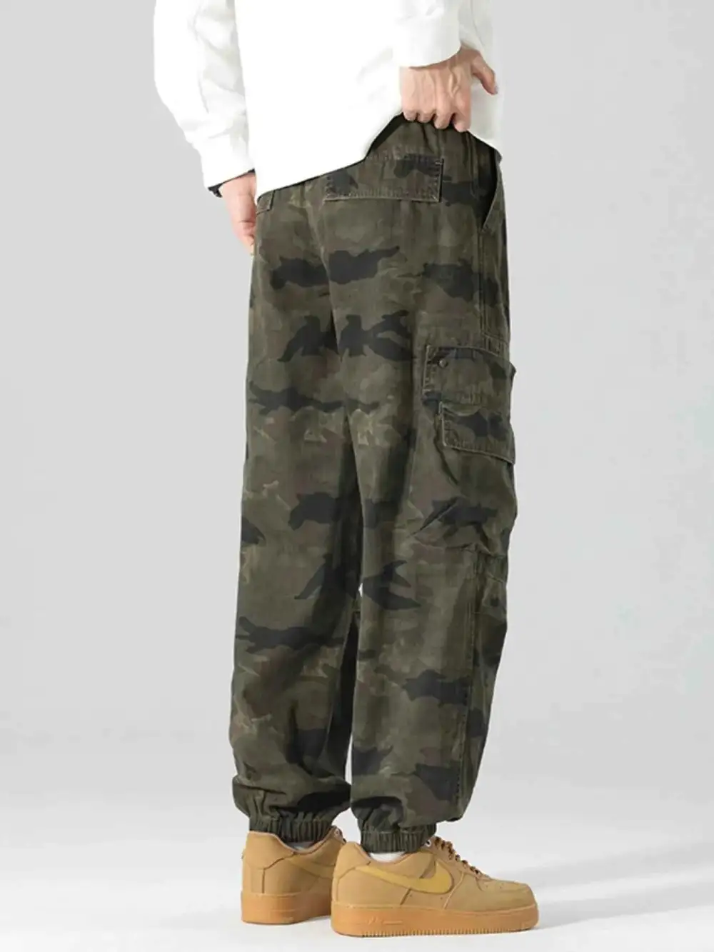 Camouflage Cargo Pants with Multi-Pocket