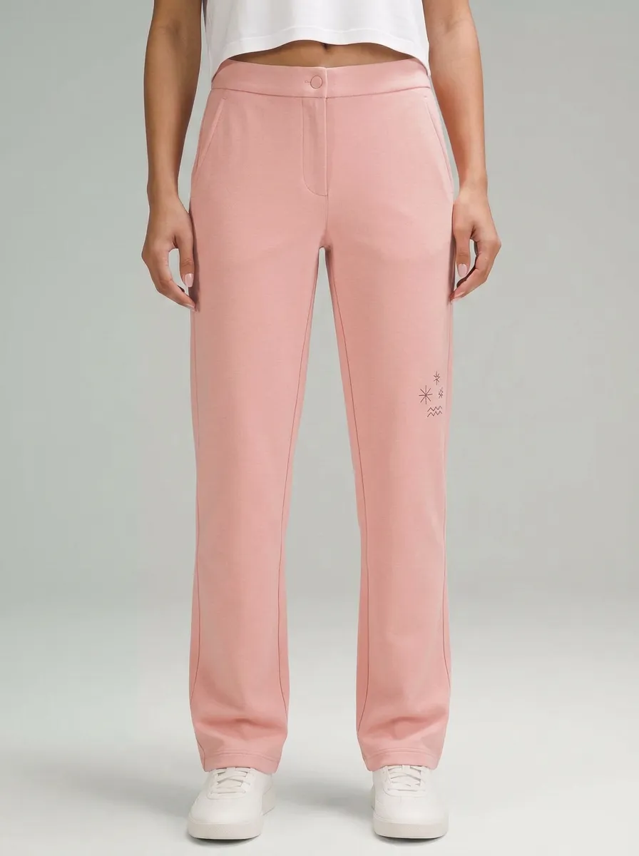 Women's Minimalist Star Graphic Printed Mid-Rise Straight Leg Pants
