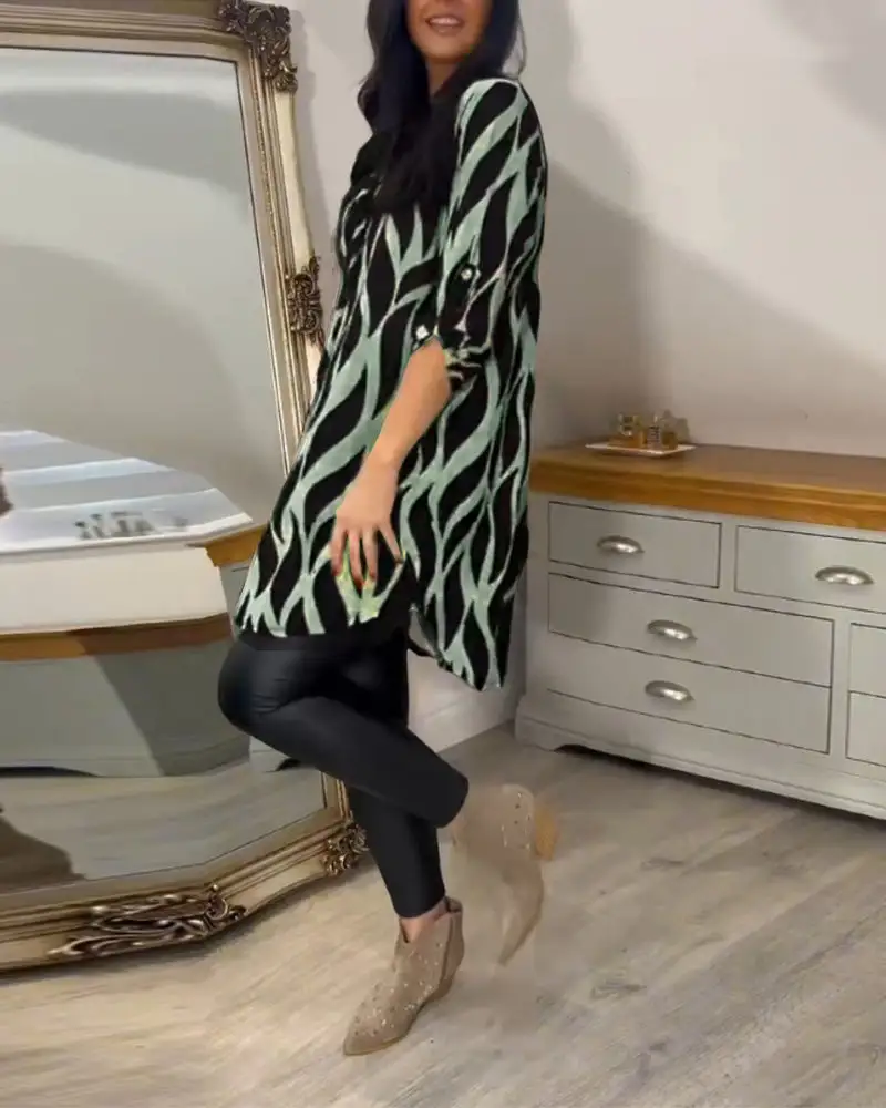 Graphic Patterned Tunic Top