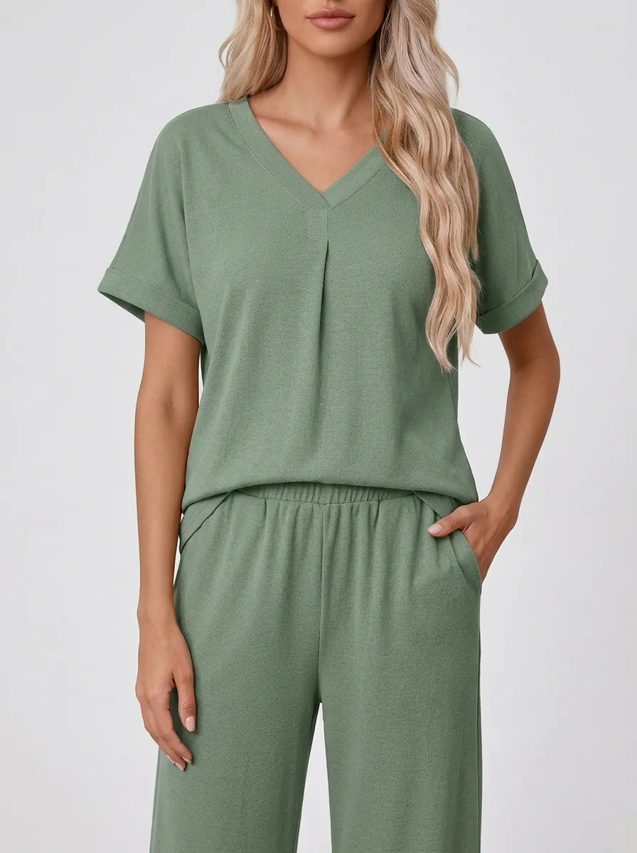 Short-Sleeve Knit Women's V-Neck Shirt