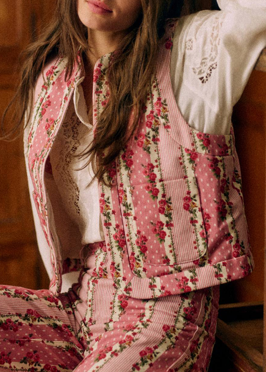 Cropped Sleeveless Printed Quilted Jacket