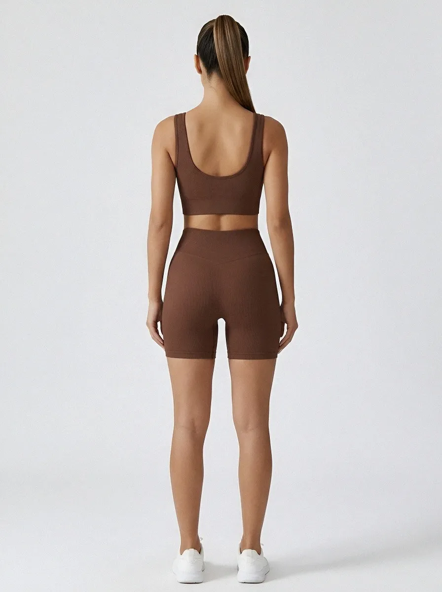 Streamlined Ribbed Texture Seamless Design Style Women's Tank Top And Sports Shorts Set