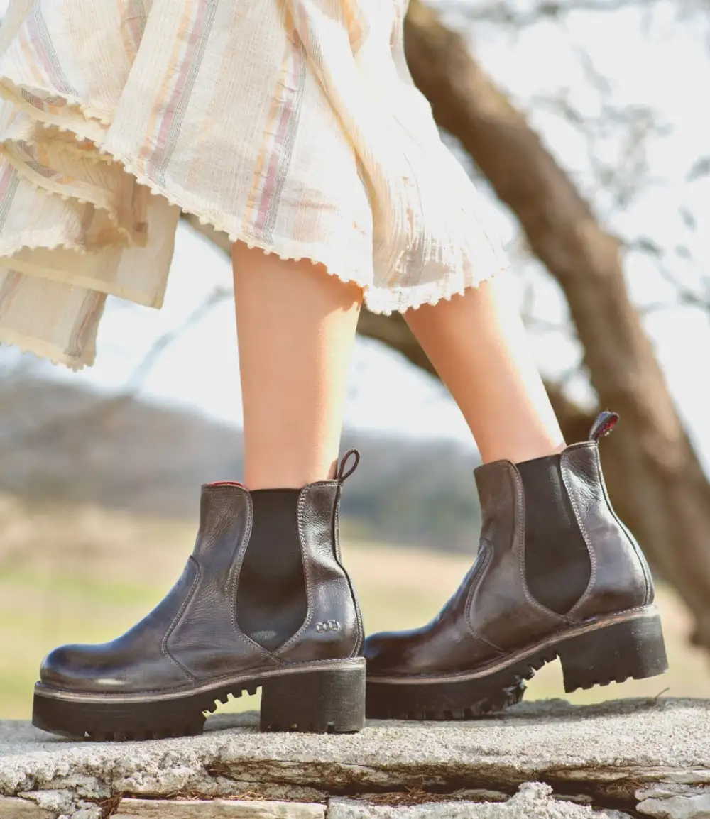 Platform Lightweight Streamlined Chelsea Boots