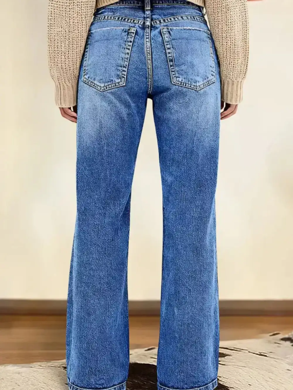 Refined Vintage-Wash Pocketed Stretch Straight Leg Jeans