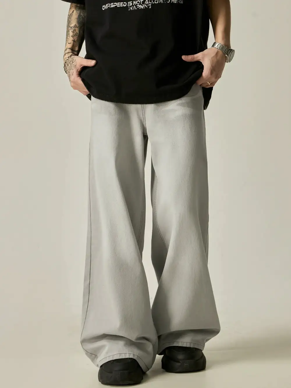 Oversized Wash Wide-Leg Jeans