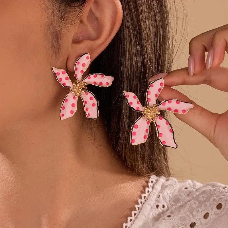 Large Polka Dot Flower Stud