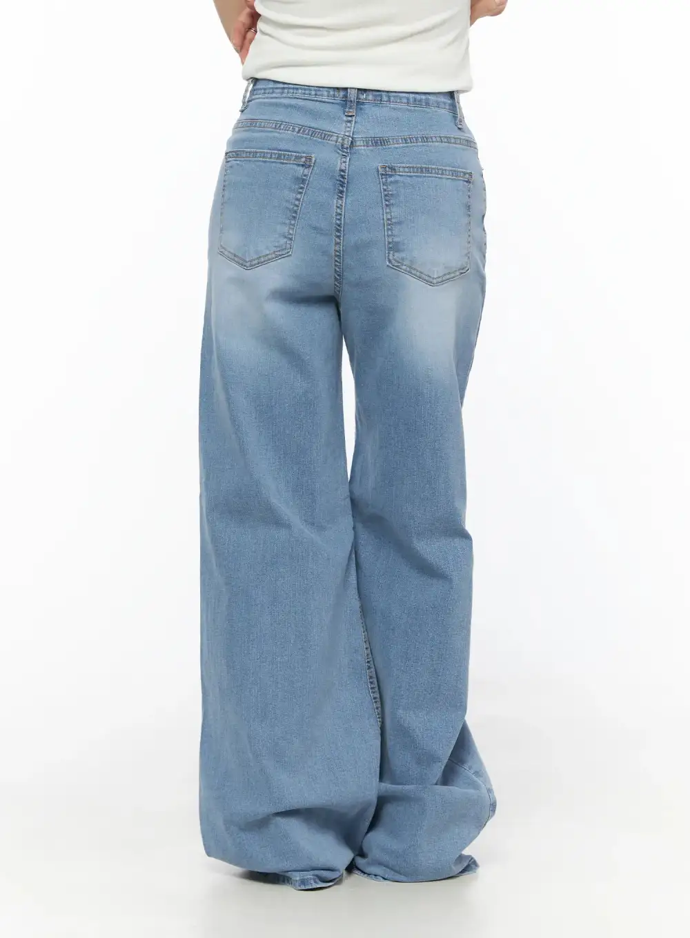 Wide-Fit Wash Low-Rise Baggy Jeans