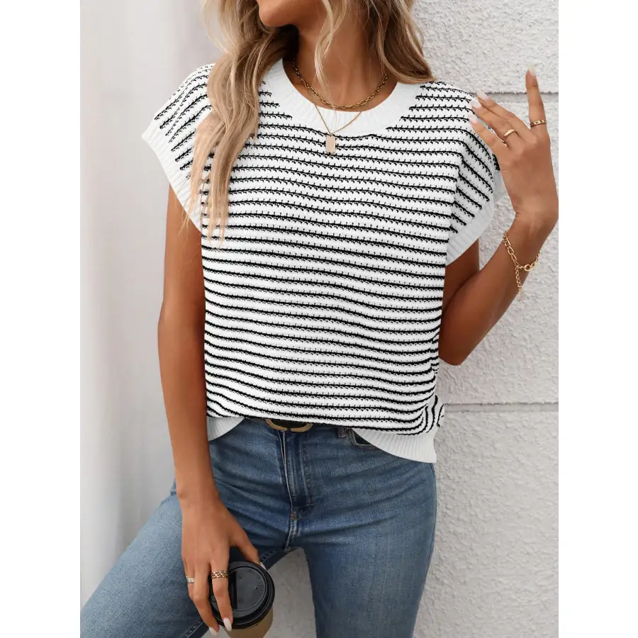 Round Neck Short Sleeve Knit Top