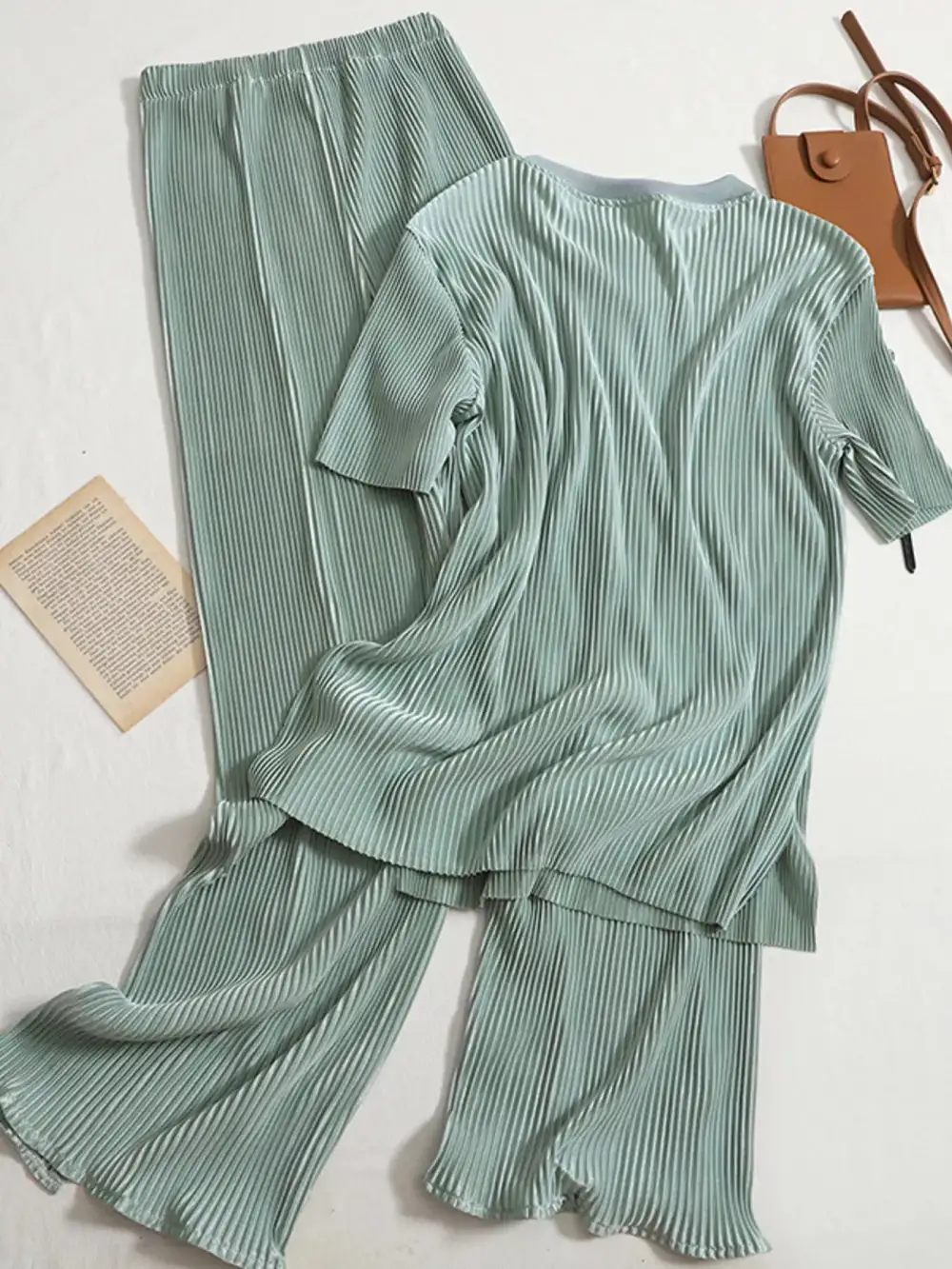 Short Sleeve T Shirt and Pants Set