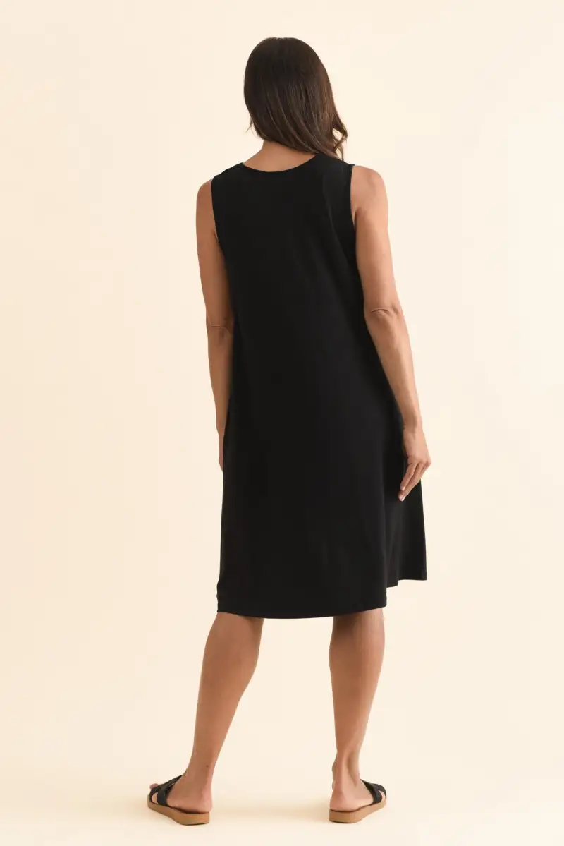 Knee-Length Bamboo Pocket Round-Neck Sleeveless A-Line Relaxed Dress