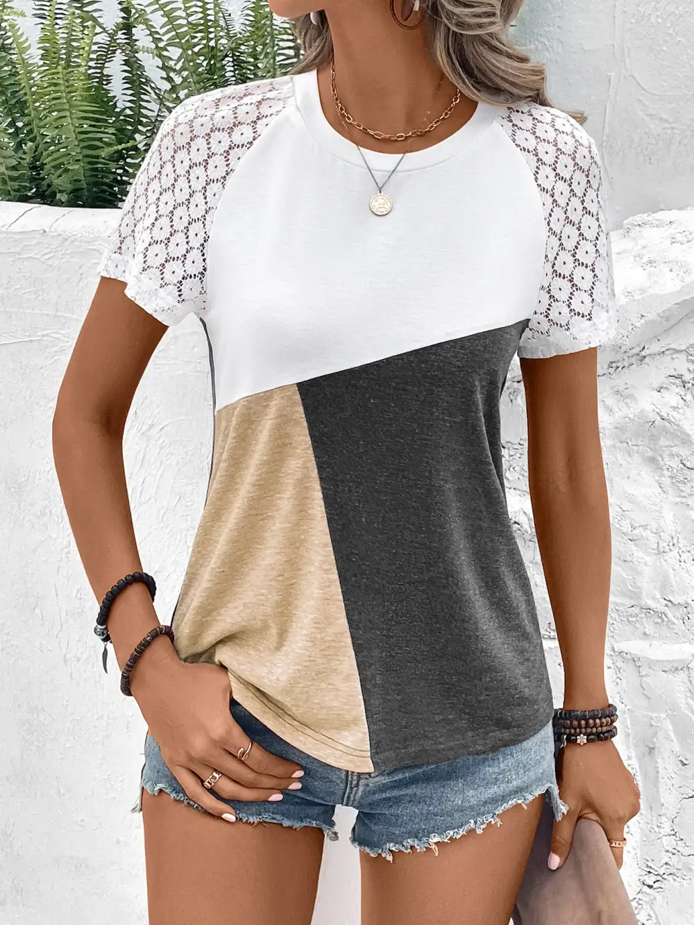 Color Block Raglan Sleeve Round Neck T-Shirt