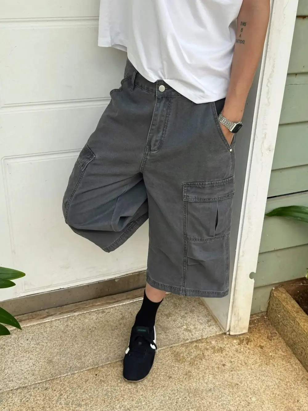 Washed Relaxed Fit Cargo Shorts