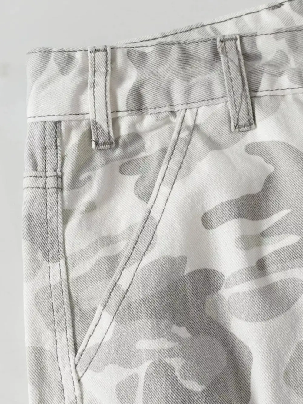 Refined Men's Camouflage Cargo Pants