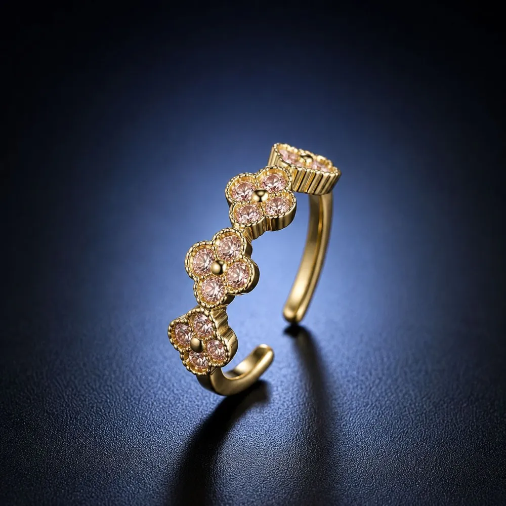 A little sparkle can change the whole look. ✨ Featuring delicate floral details and shimmering crystal petals, this adjustable open ring adds effortless elegance to any outfit.