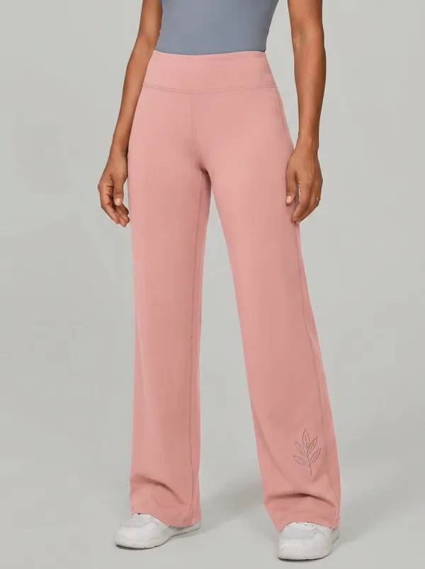 Women's Classic All Day Leaf Pattern Printed Mid Rise Straight Leg Pants