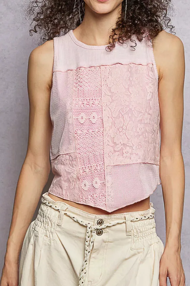 Ribbed Round Neck Cropped Tank With Lace