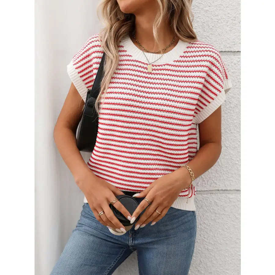 Round Neck Short Sleeve Knit Top