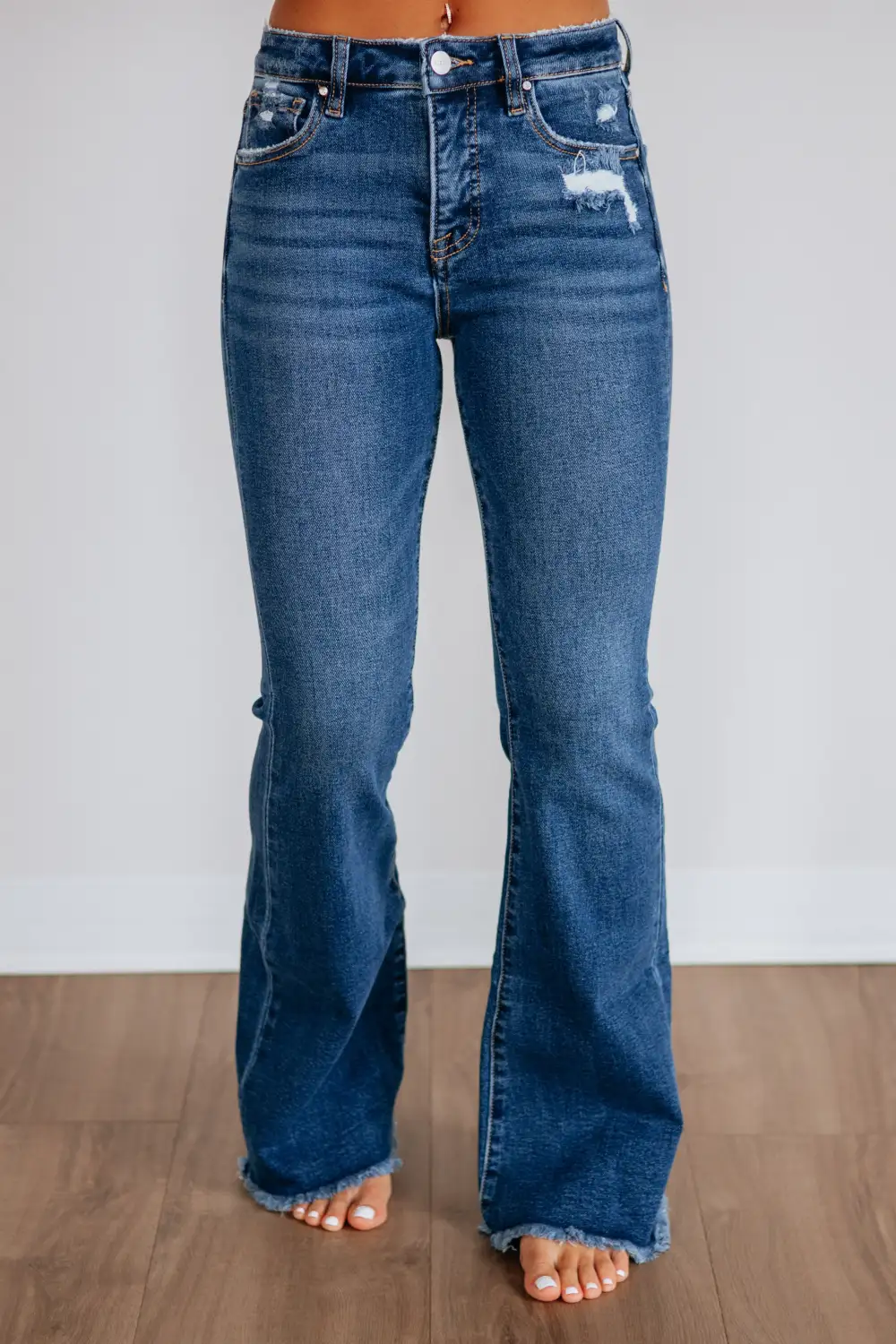 Women's High Rise Flared Leg Frayed Hem Jeans
