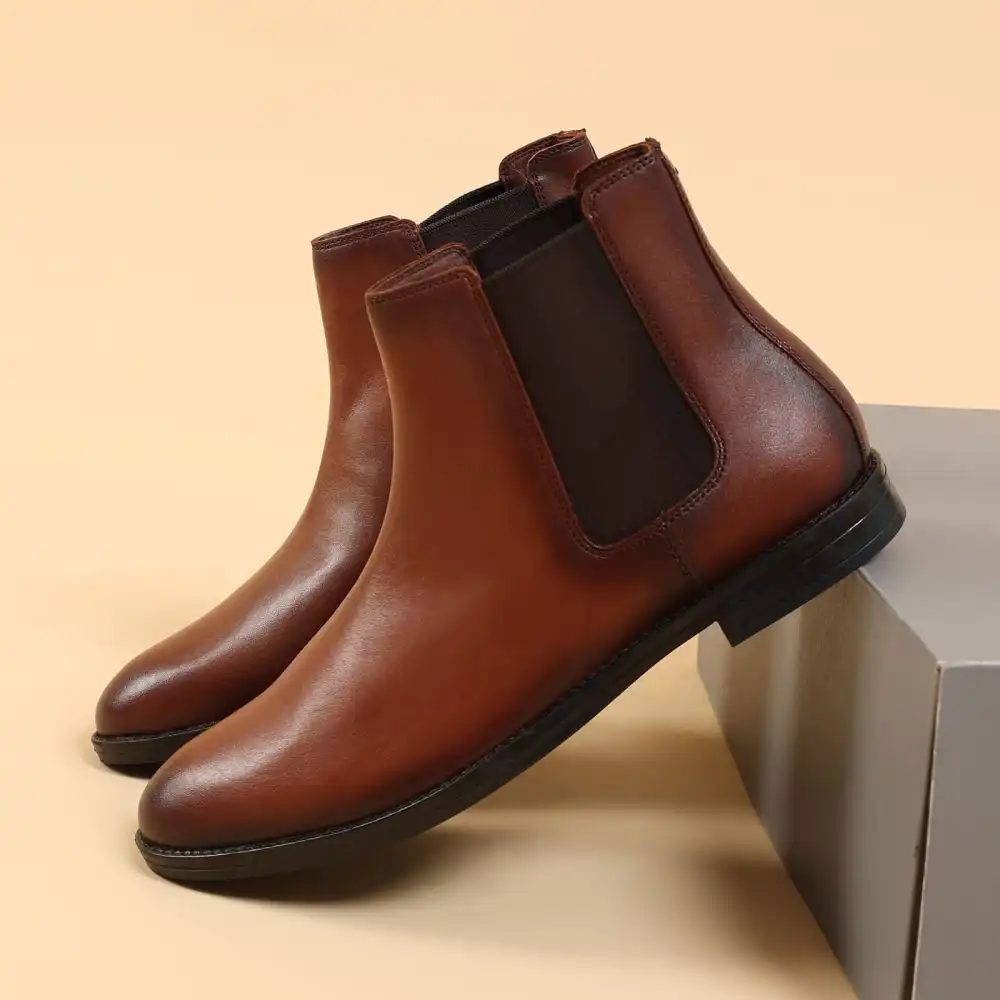 Men's Relaxed Everyday Pull On Leather Chelsea Boots