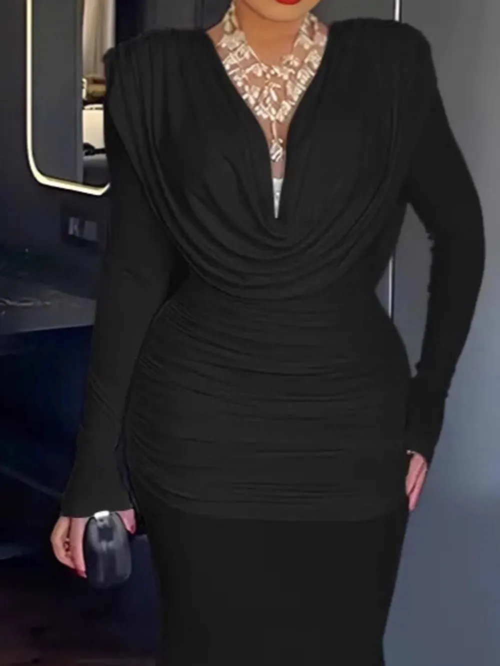 Relaxed Shape Ruched Long Sleeve Maxi Dress