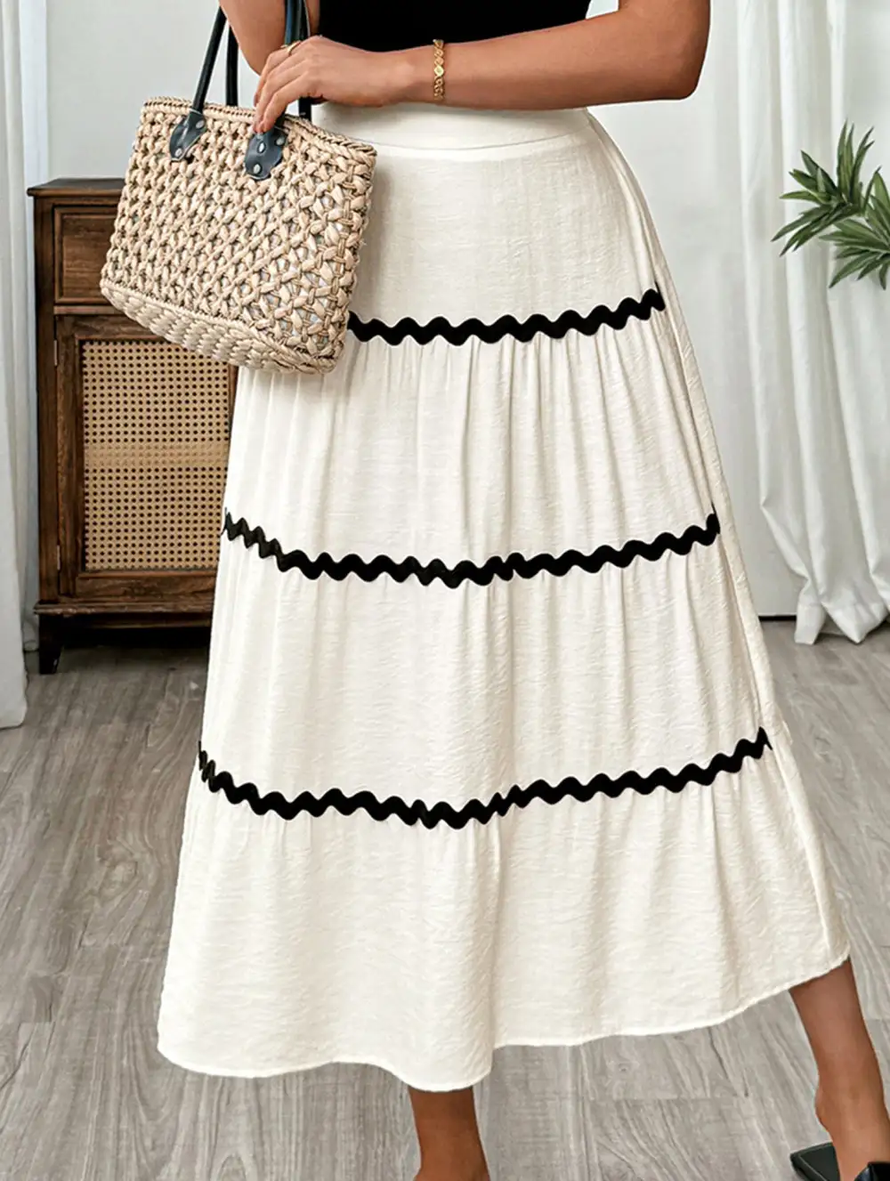 Elastic Waist Flowing Midi Skirt