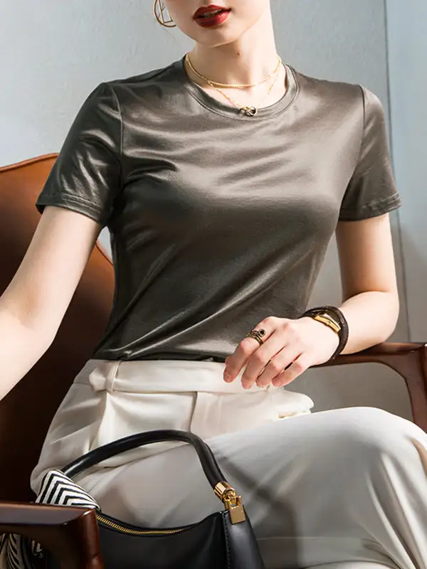 Relaxed Short Sleeve Shiny Round Neck T-Shirt