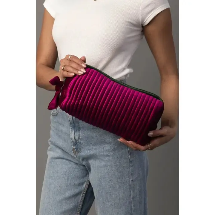 Streamlined Makeup Bag