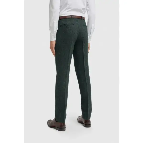 Thomas  Olive Wool