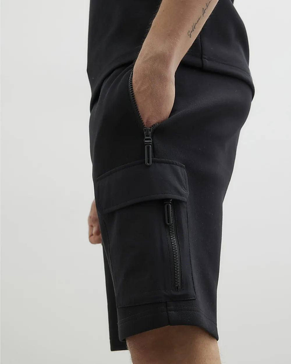 Men's Black Slim Fit Pocket Shorts with Elastic Waist