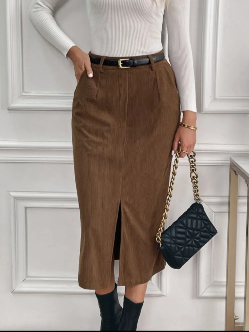 Pocket Side Slit Midi Skirt