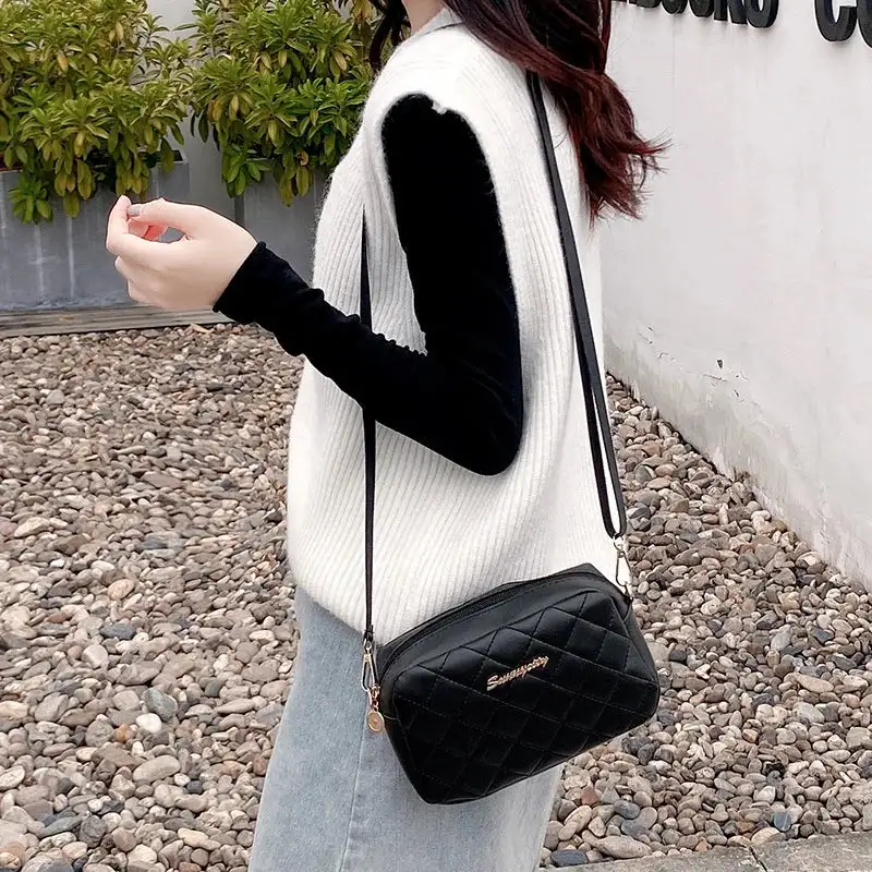 Designer Series: Tassel Small Design Womens Messenger Bag