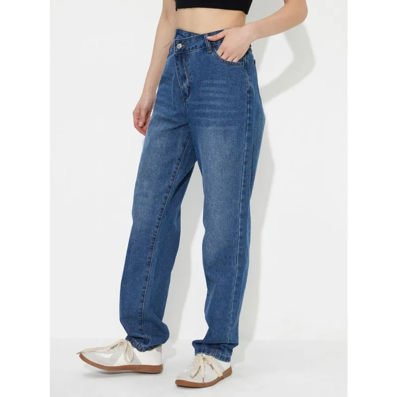 Asymmetric Waist Jeans with Pockets
