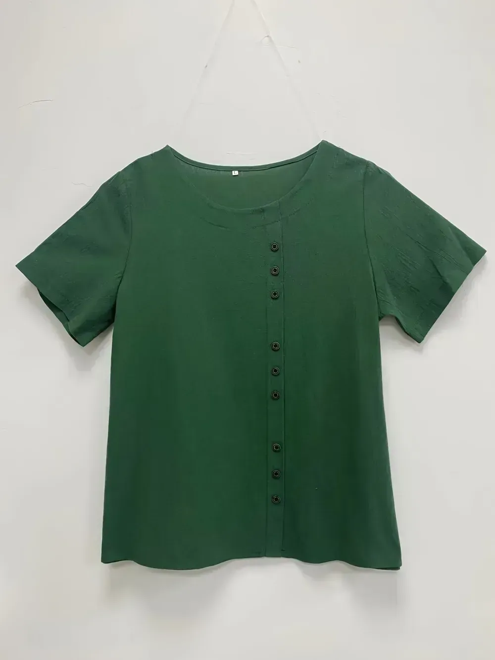 Plus Size Solid Button Decor Short Sleeve T-shirt, Women's Plus Casual Round Neck Tee