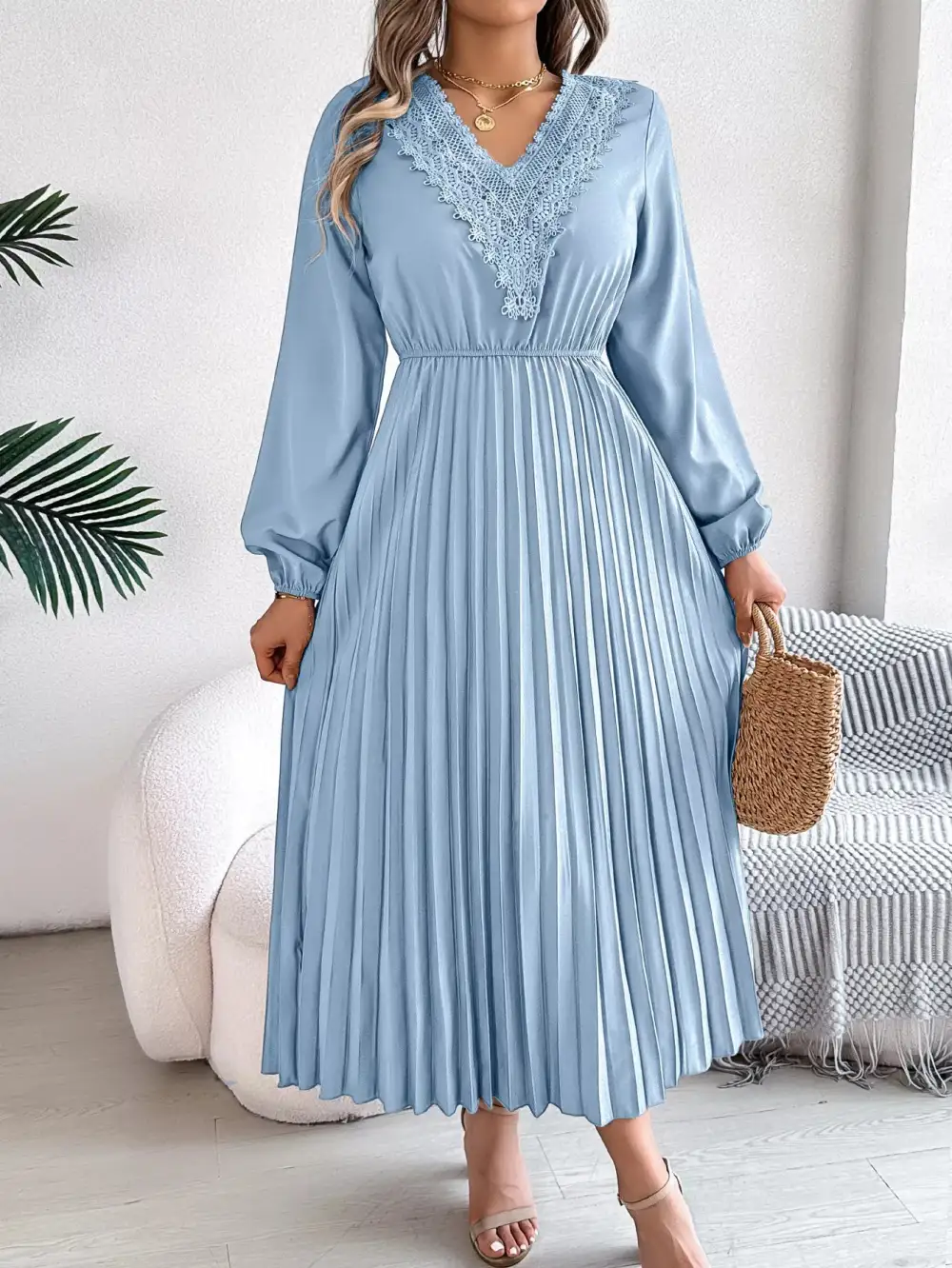 Lace V Neck Pleated Dress Casual
