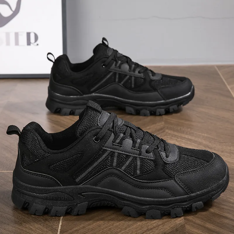 Men's Lightweight Wide Toe Trail Shoes