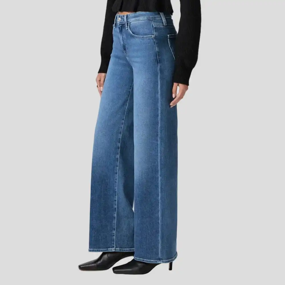 Relaxed Wide-Leg Mid-Rise Women's Jeans