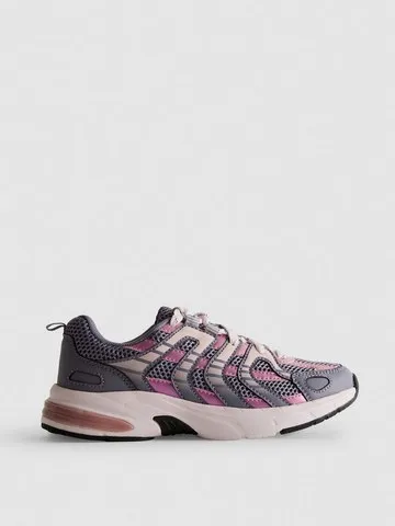 Stripe Low-Top Trainers