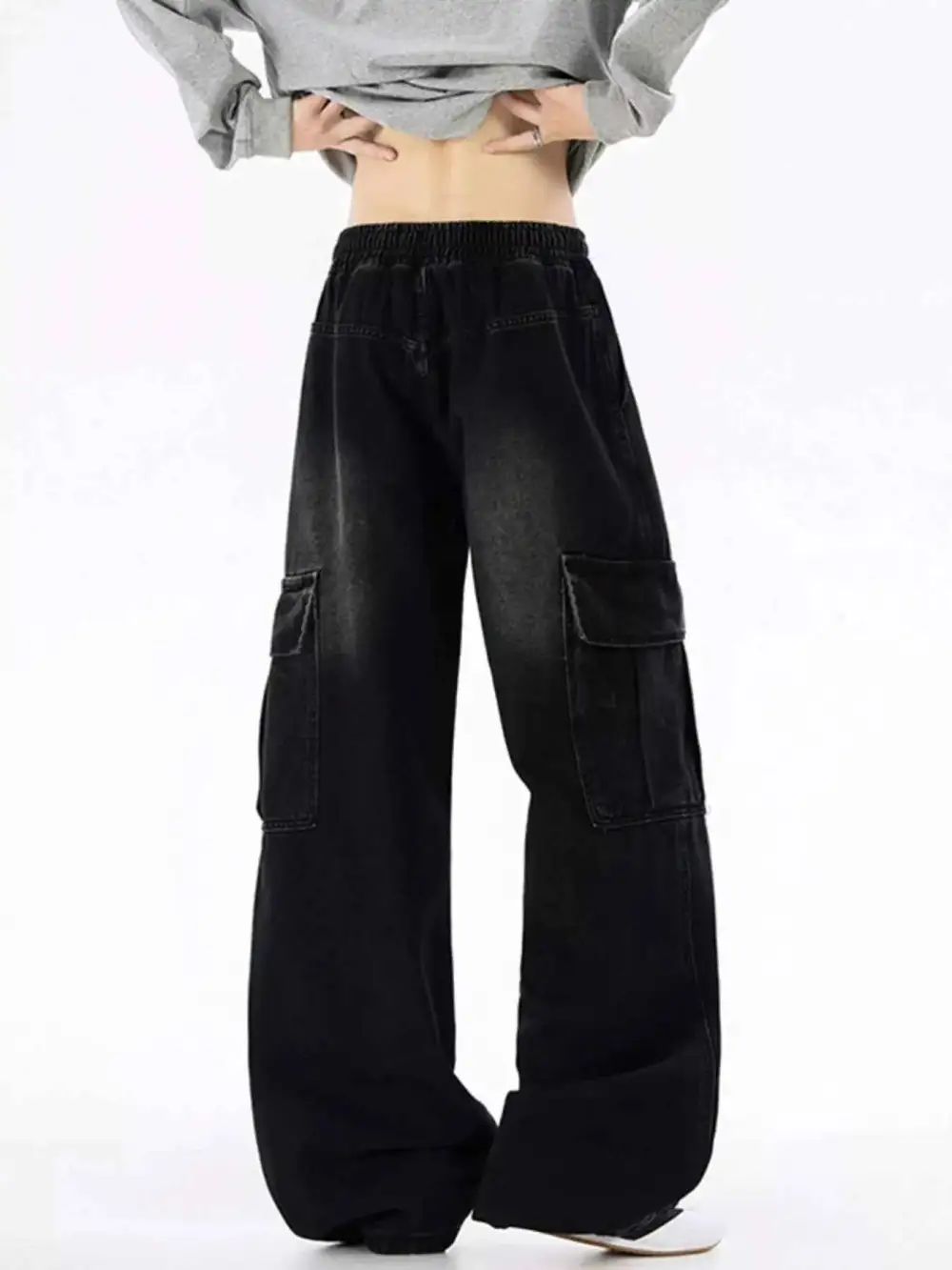 Wide-Leg Cargo Jeans