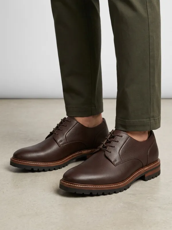 Men's Classic Pebble Grain Lug Sole Lace-Up Round Toe Contrast Welt Leather Oxford Shoes