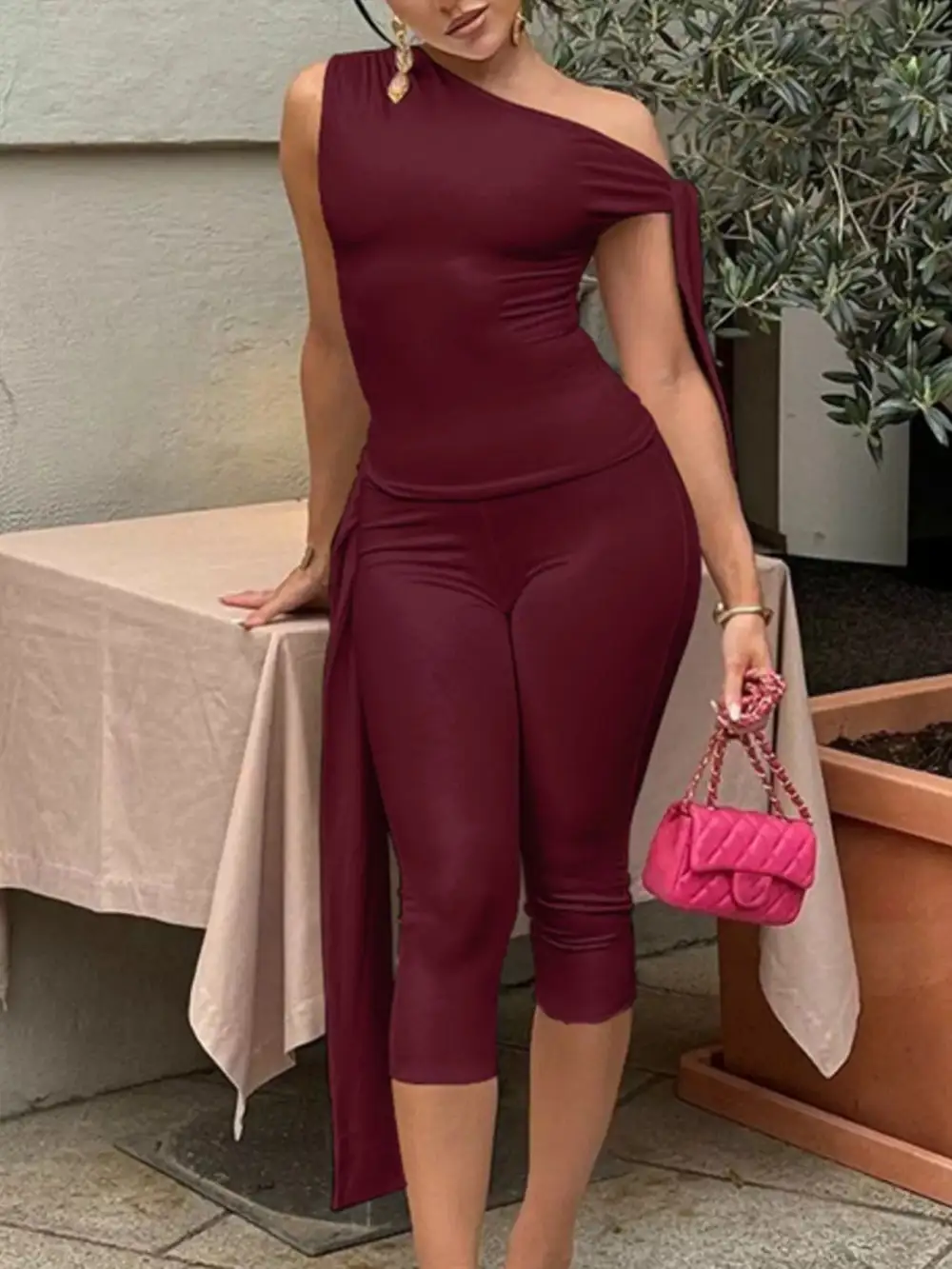 Asymmetrical One-shoulder Top and Capris Set
