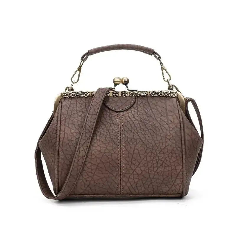Sophisticated Detail: Luxury Clip-Closure Shoulder Bag