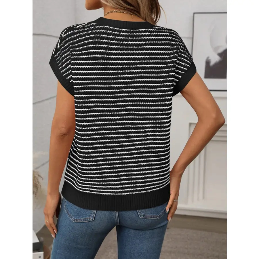 Round Neck Short Sleeve Knit Top