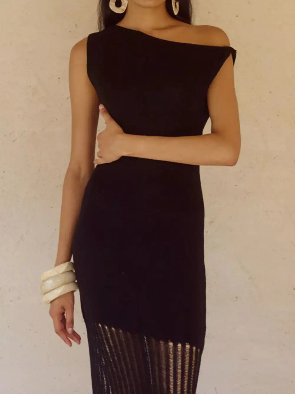 Structured Shape Shoulder Maxi Dress